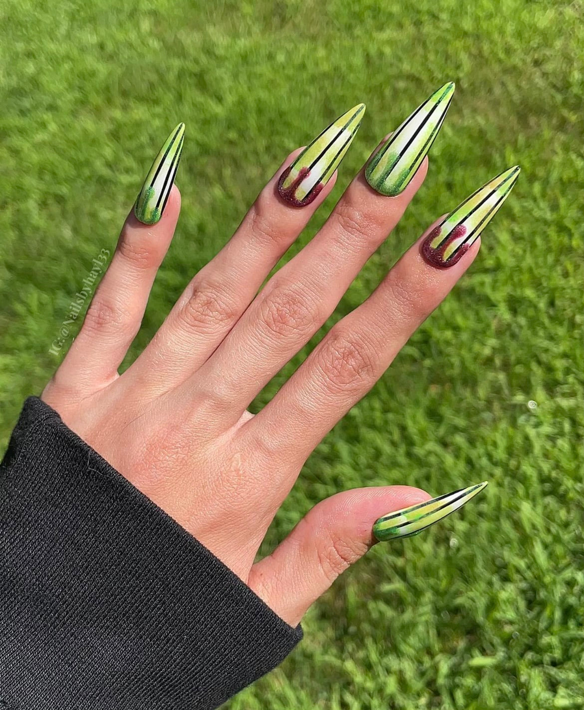 Intermediate Nail Art Press On Nail Set