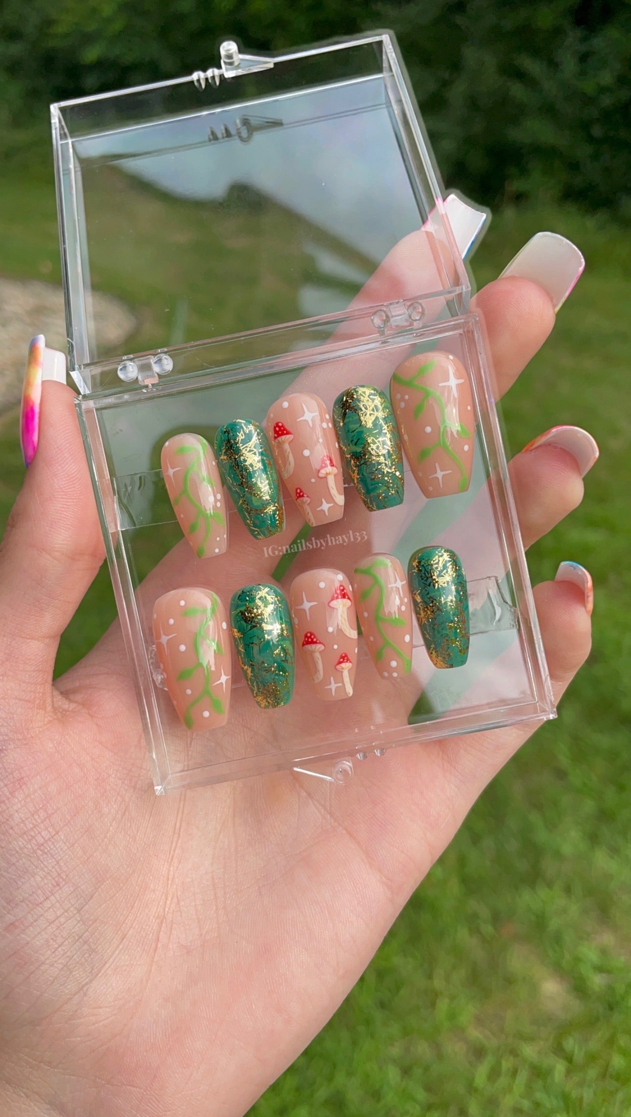 Intermediate Nail Art Press On Nail Set
