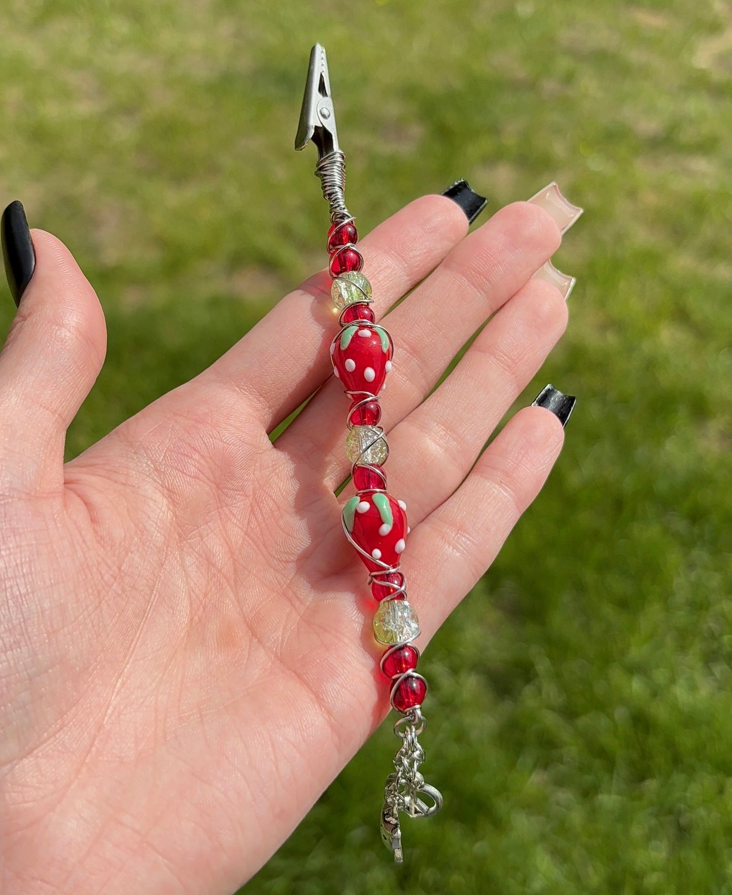 Strawberry Fields Wire Wrapped Gripper Large